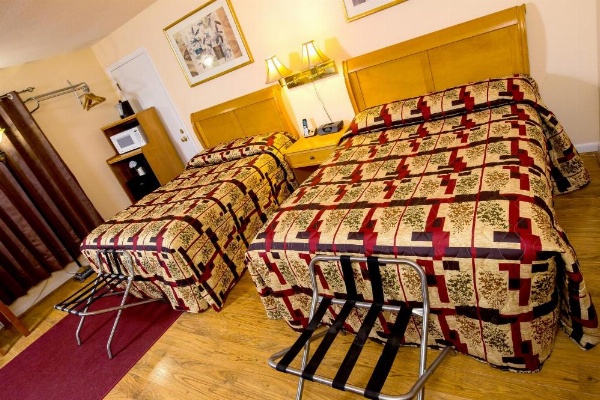 Willows Motel image 15