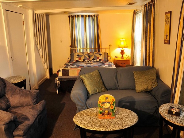 Willows Motel image 5